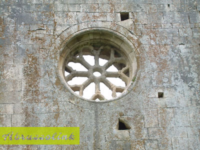 Santa Maria di Cartignano - the rose windows
