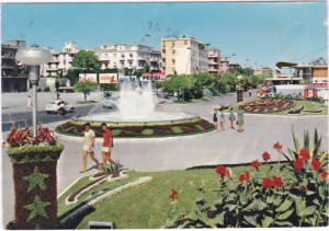 Pescara - orologio e fontana